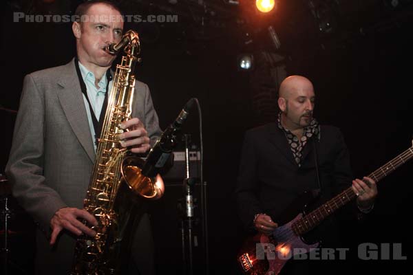 GALLON DRUNK - 2006-10-01 - PARIS - La Maroquinerie - Terry Edwards - Simon Wring